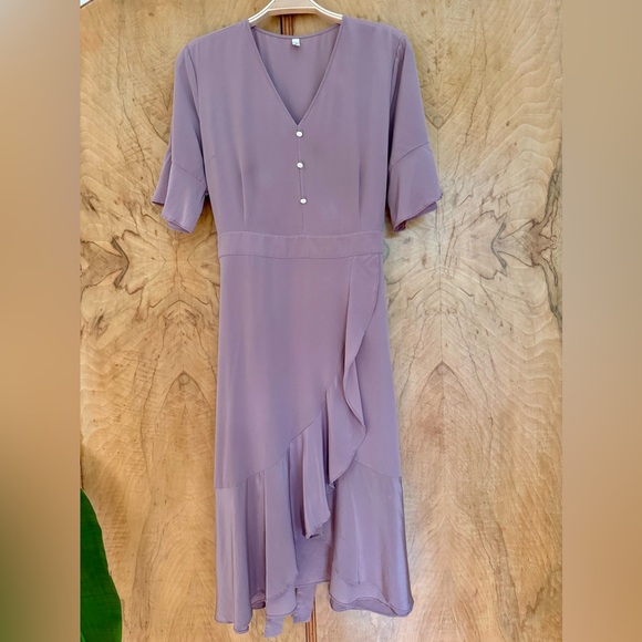 Lilysilk Ruffle Trim V-Neck Silk Dress on Lotus - Picture 6 of 10